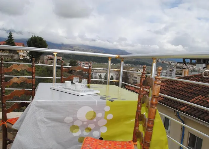 George's Ap * Gjirokastër