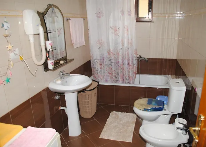 George's Ap * Gjirokastër