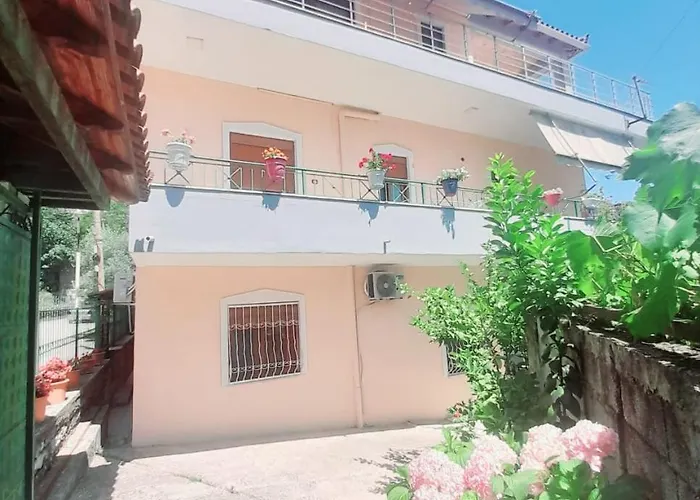 George's Ap Gjirokastër